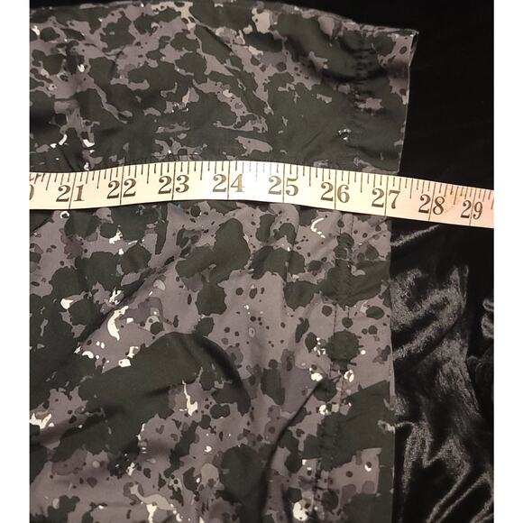 Under Armour Storm Run Black Gray Camo Jacket Windbreaker 1253577-029 Sz Medium - Picture 10 of 10